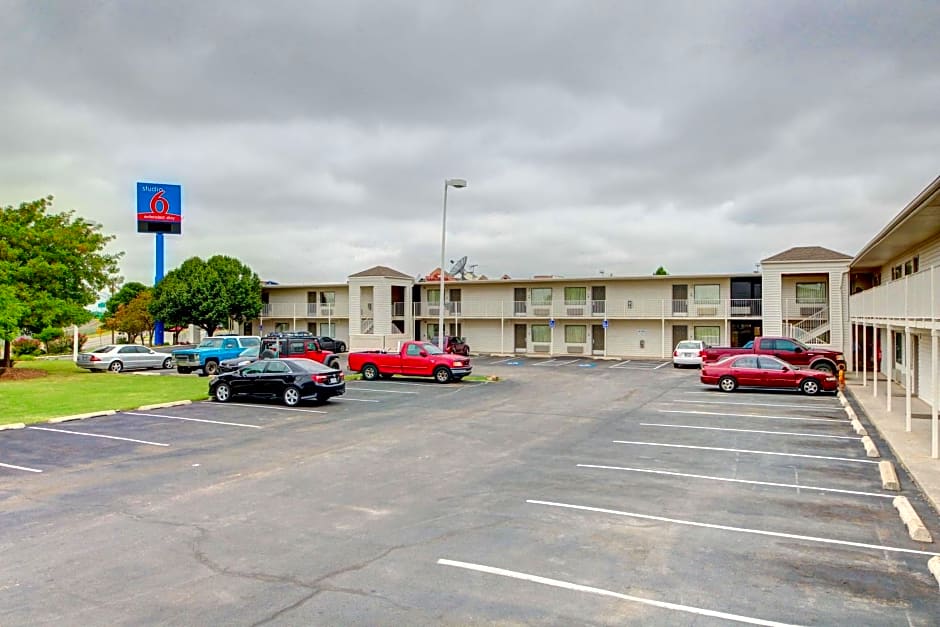 Studio 6 Midwest City, Ok - Oklahoma City