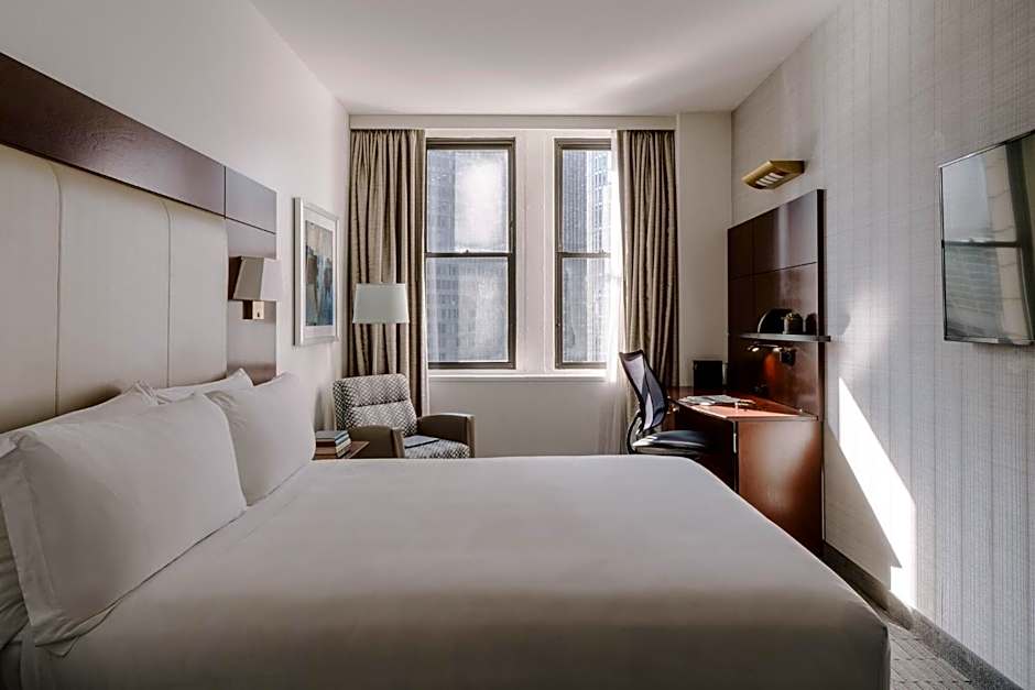 Club Quarters Hotel, Wacker at Michigan