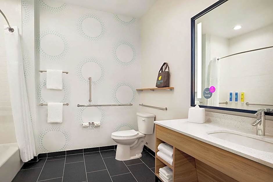 Tru by Hilton Longview