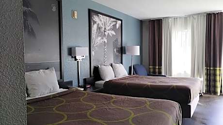 Super 8 by Wyndham Dania/Fort Lauderdale Arpt