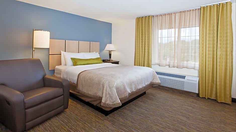 Sonesta Simply Suites Detroit Southfield