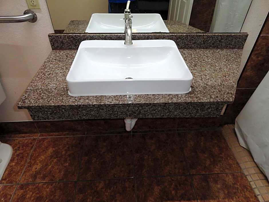 Americas Best Value Inn Brownsville