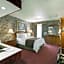 Travelodge by Wyndham Niagara Falls Fallsview