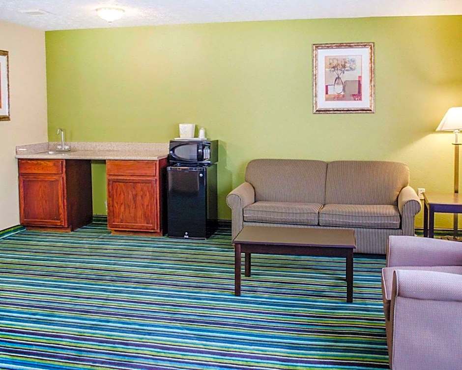 Quality Inn & Suites Medina - Akron West