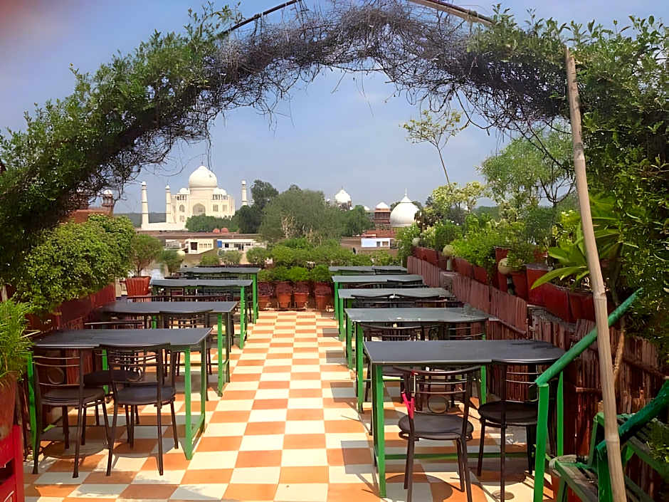 Hotel Saniya Palace – Agra, NC