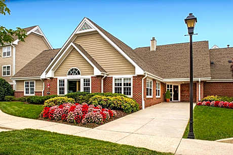 2 Bedroom Suite, Bedroom 1: 1 King, Bedroom 2: 1 King, Sofa Bed