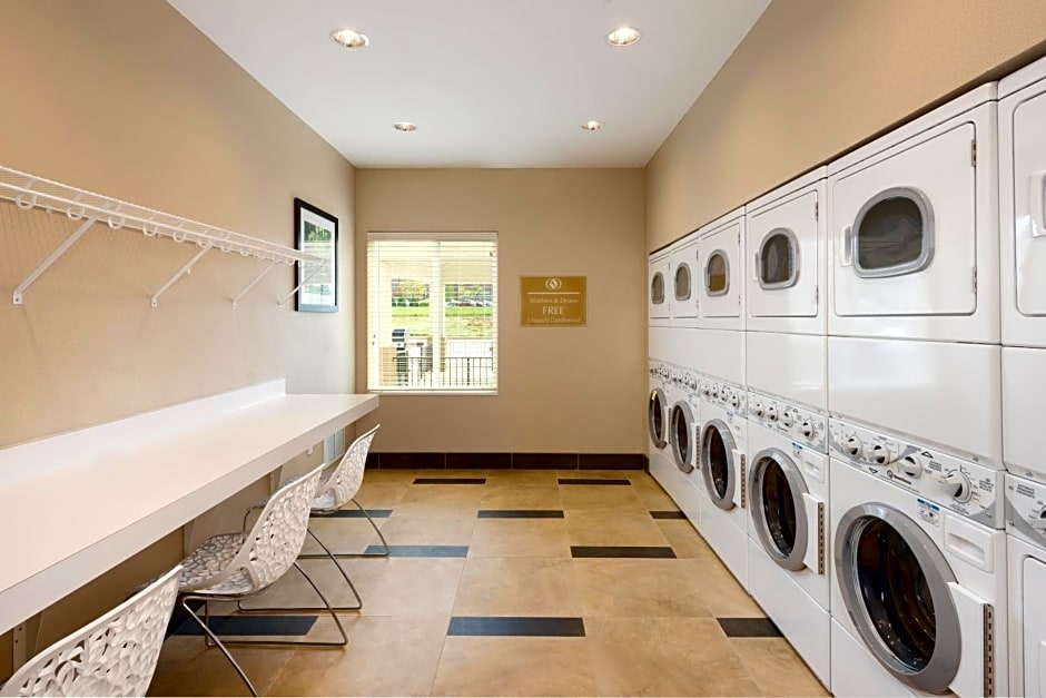 Candlewood Suites Columbia Hwy 63 & I-70 By IHG