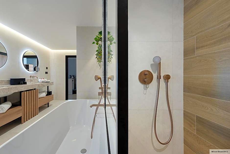 GOLDEN TULIP LYON OUEST TECHLID Hotel & Spa