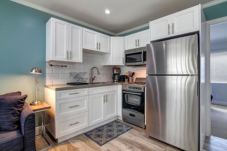 May-Dee Suites in Florida