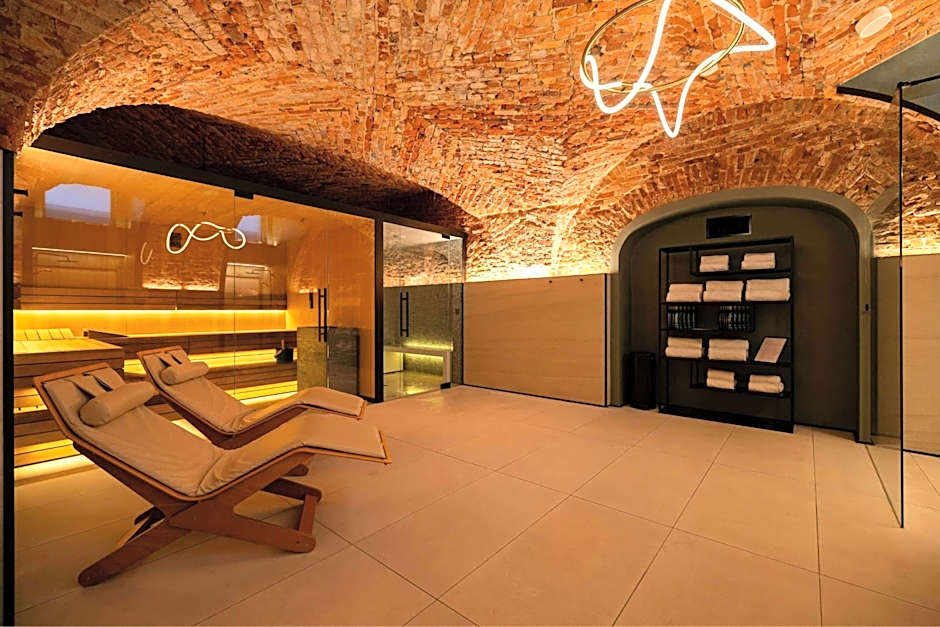 Hotel Verte, Warsaw, Autograph Collection