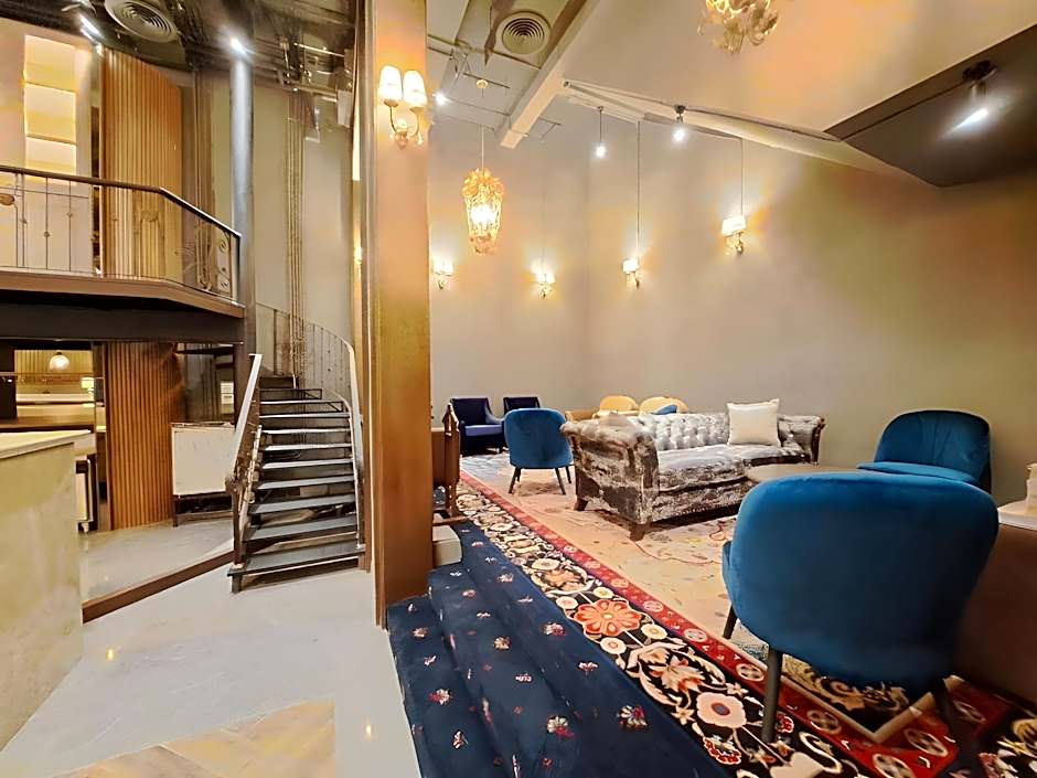 The Coach Hotel Sukhumvit