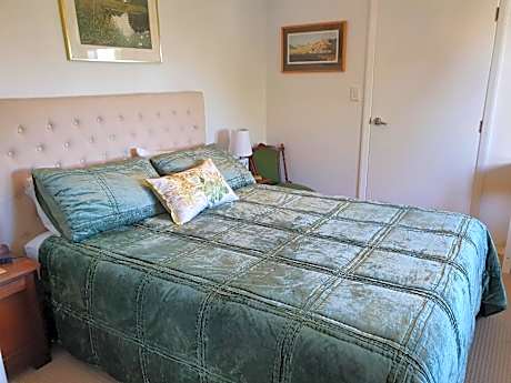 Queen Room - Porch Access