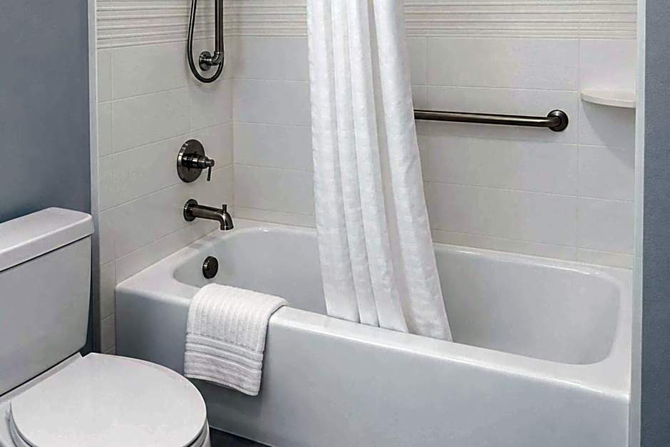 Comfort Inn & Suites Johnson City - Binghamton