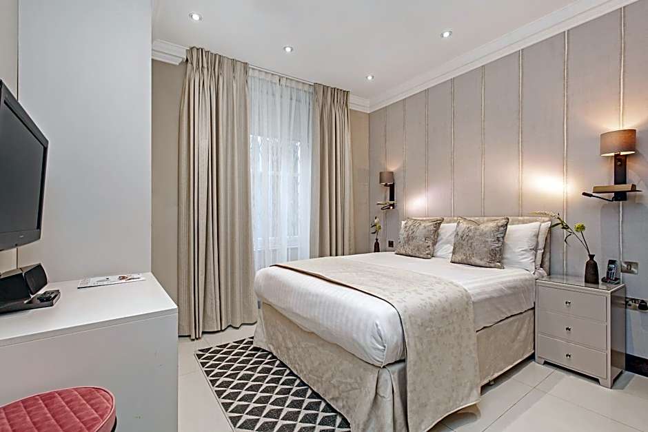 130 Queen's Gate Apartments