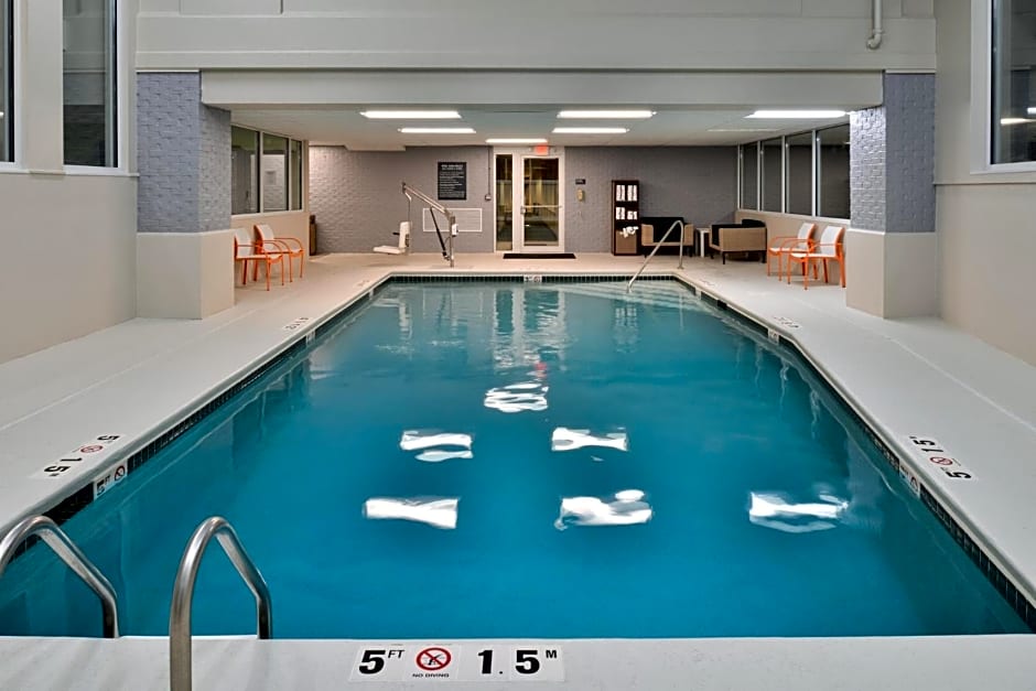 Holiday Inn Hotel & Suites Overland Park-Convention Center By IHG