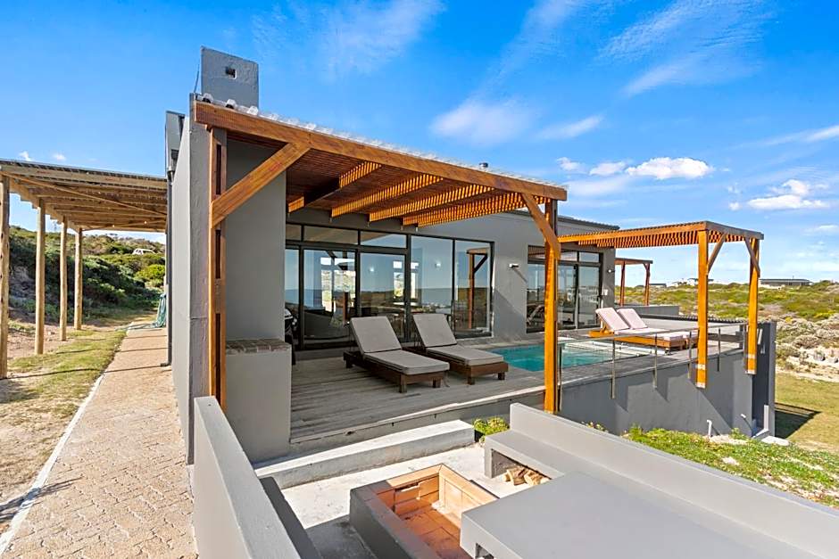 Romansbaai Moksha on the Sea
