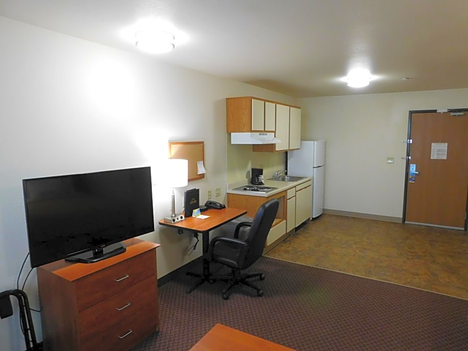 Days Inn & Suites by Wyndham Rochester South