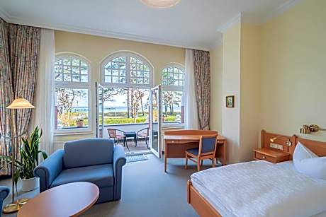 Deluxe Double Room with Balcony and Sea View