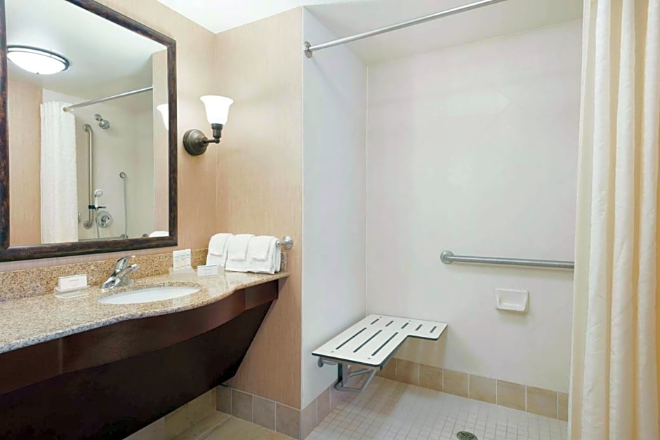 Homewood Suites by Hilton Minneapolis-StLouis Park at West