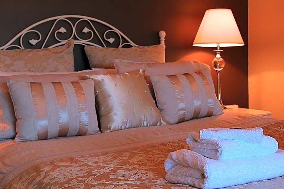 Cambridge Coach House