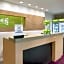 Home2 Suites by Hilton Minneapolis / Roseville, MN