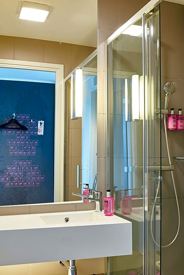 Moxy by Marriott Frankfurt Airport