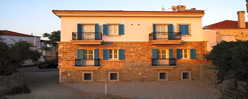 Çeşme Kale Taş Apart