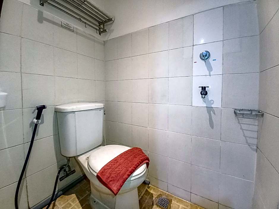 D Hans Hotel Syariah RedPartner near Wisata Religi Sunan Ampel Surabaya