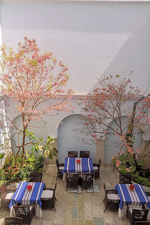 Hotel De La Parra