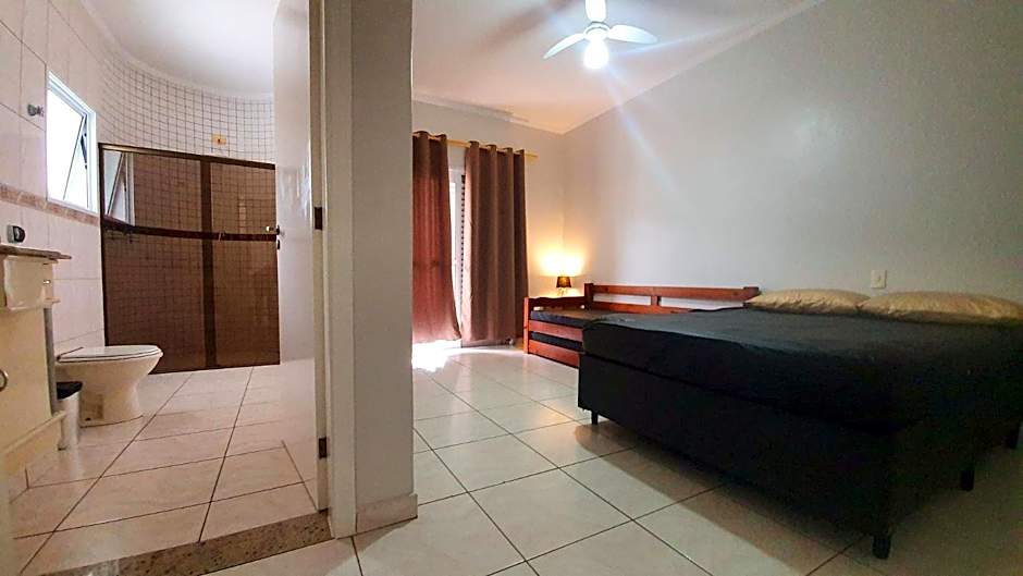 Piscina Aquecida, 5 suítes, Bilhar, Varanda Gourmet, 100mts mar