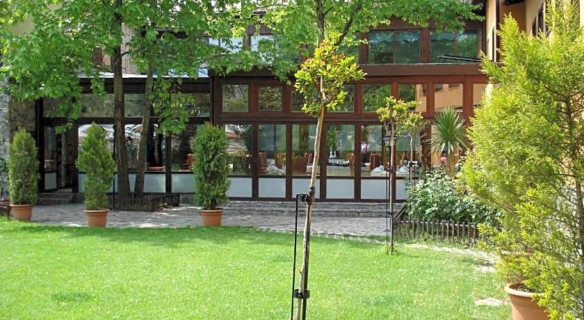 Otantik Hotel Club & Spa