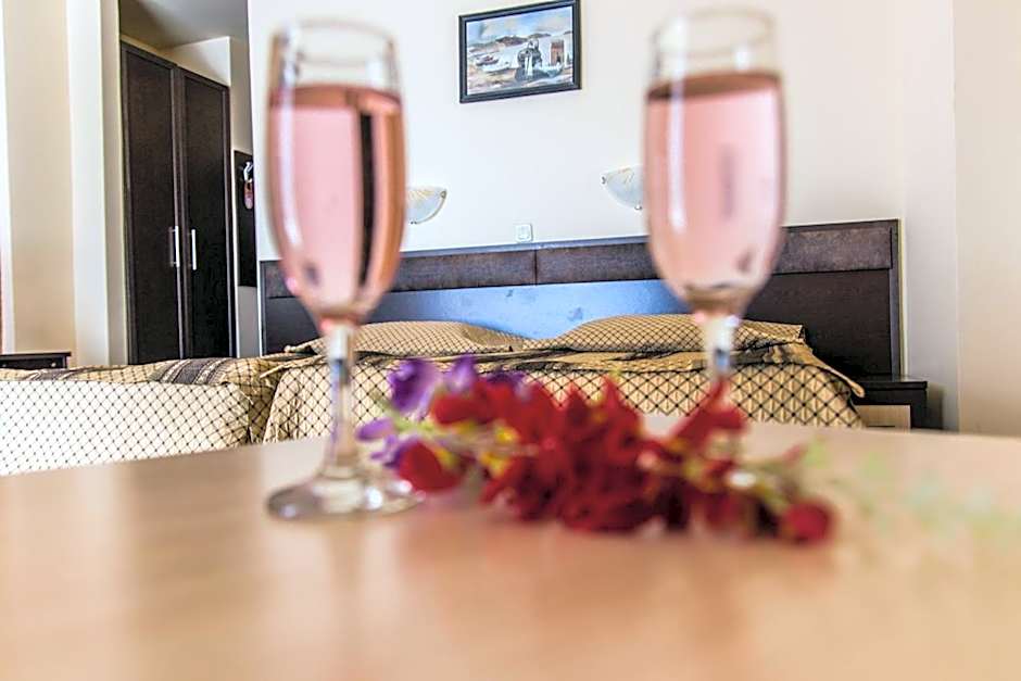 Amaris Hotel - All inclusive - Free parking