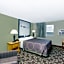 Super 8 by Wyndham Kearney