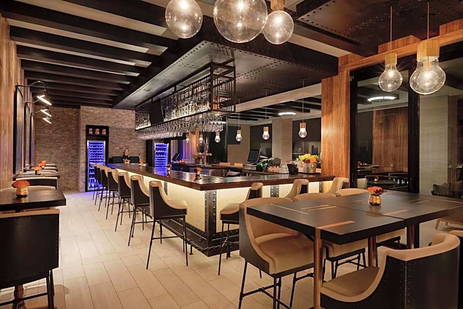 Hoodoo Moab, Curio Collection By Hilton