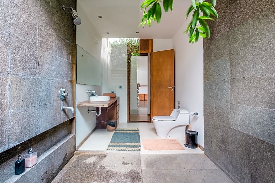 Jimbaran Balangan Beach Front Villa Nakar