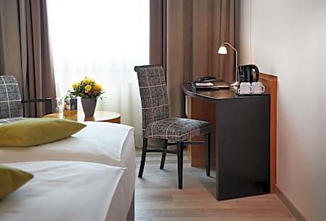 1 Queen Bed Business Room 24 Square Meters Air-Conditioned Quiet Location