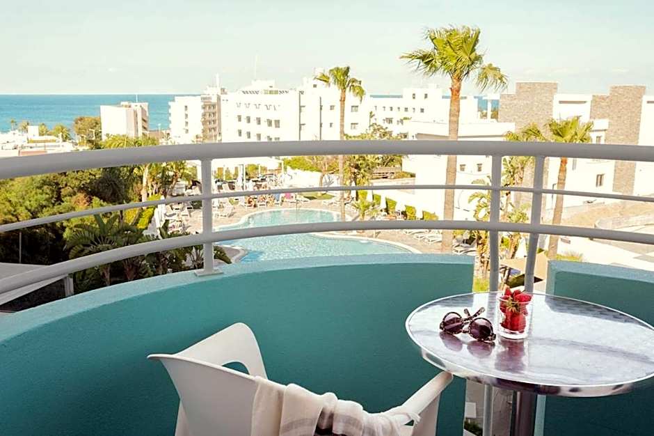 Lantiana Gardens ApartHotel