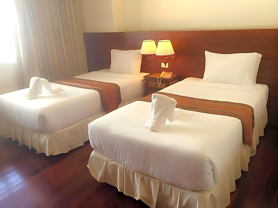 Arawan Riverside Hotel