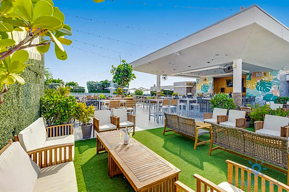 New Studio - Hollywood Beach Bliss for 2