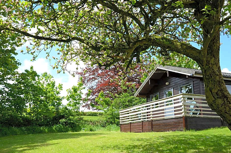 Avallon Lodges