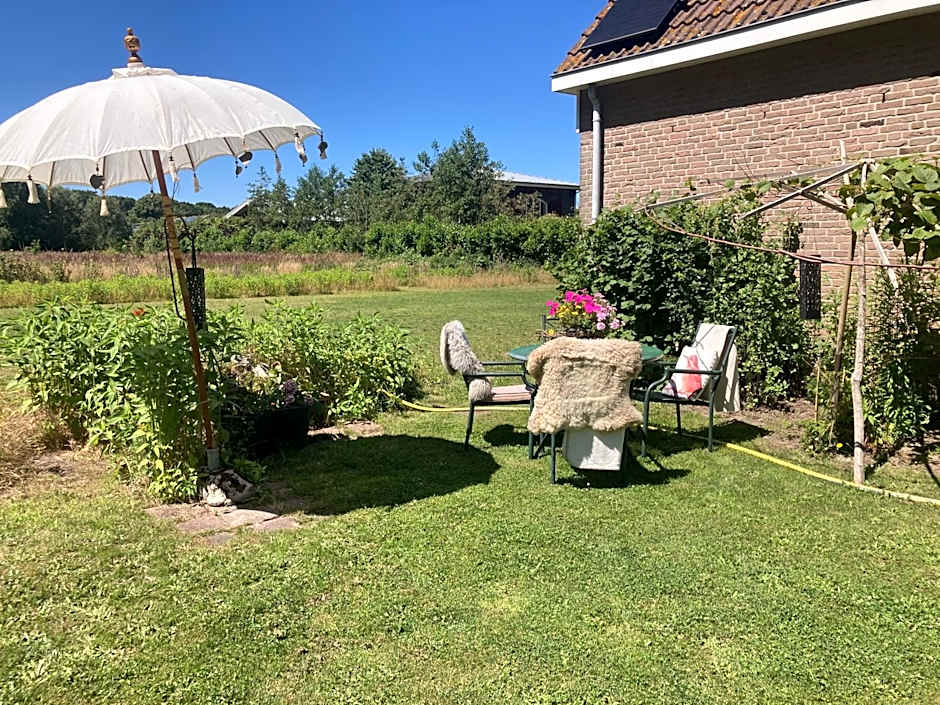B&BOosterweg3 Studio - Free private parking