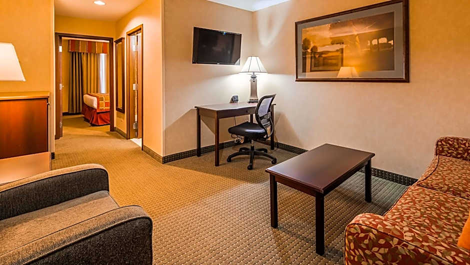 Best Western Plus Ticonderoga Inn & Suites