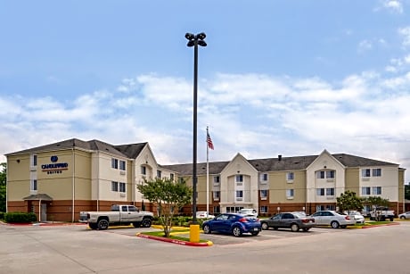 Candlewood Suites Beaumont, an IHG Hotel