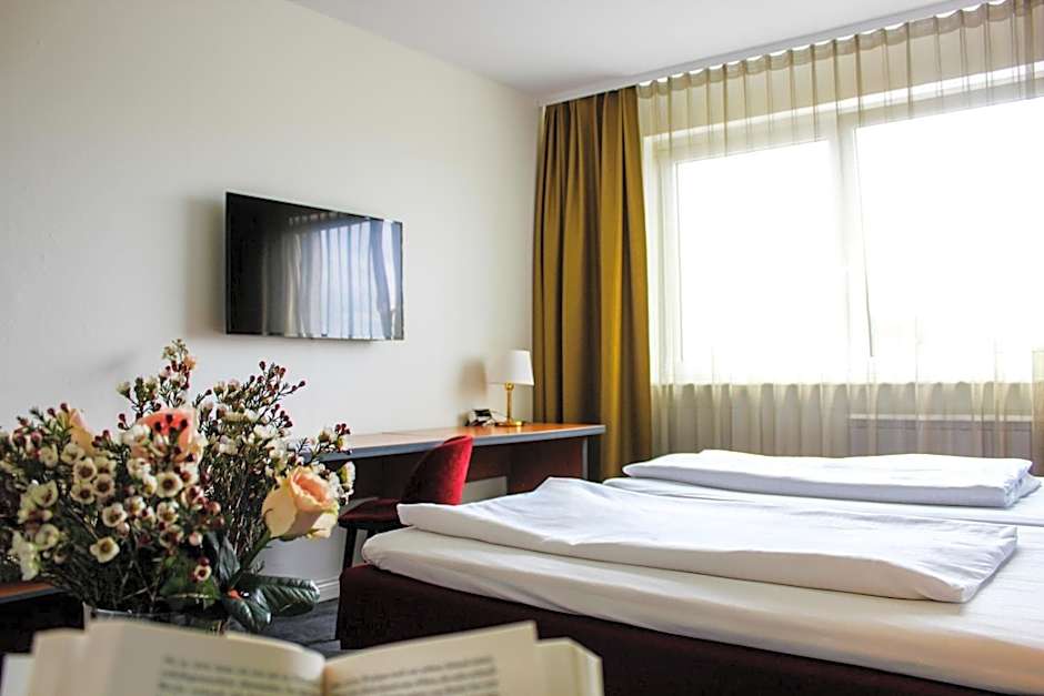 Good Morning + Berlin City East