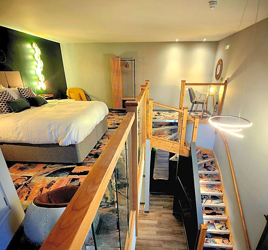 Pinnacle Suites Hotel