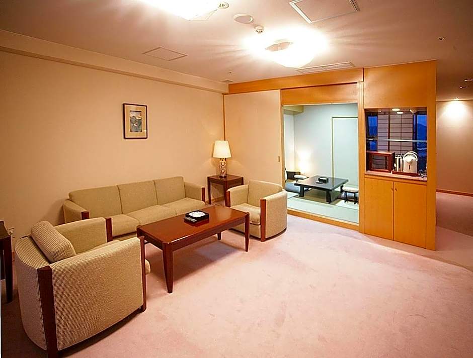 Hotel Parens Onoya