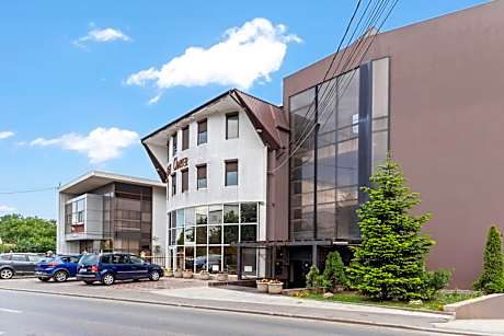 Hotel Charter Otopeni