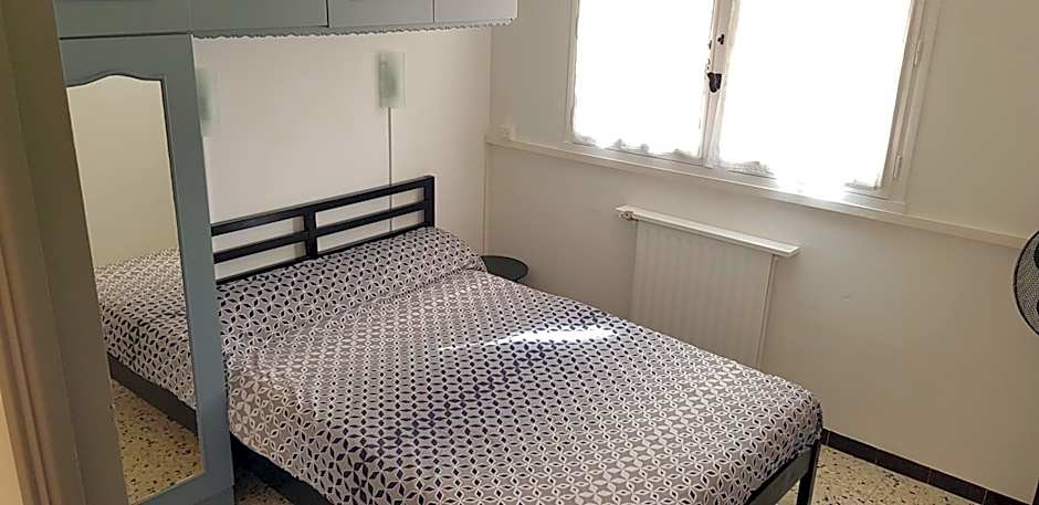 Appartement bas de villa rez de jardin