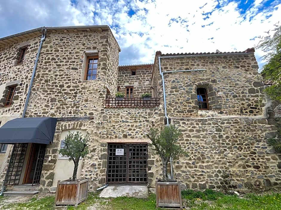 Le 19 - Chambre Patio 34m2 - Centre Historique - Clim