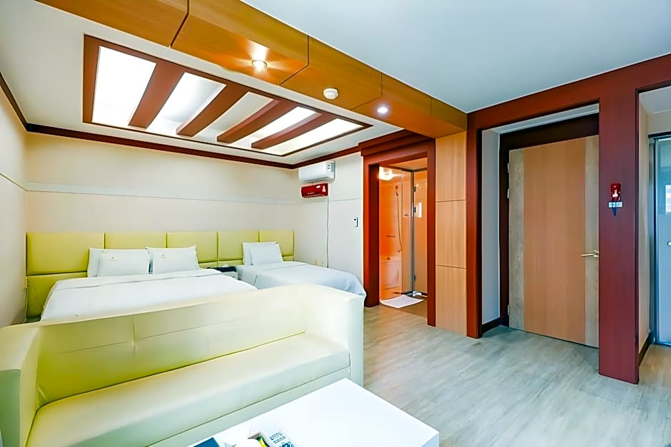 Hotel Charlot Castle